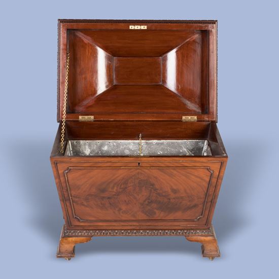 An Elegant Mahogany Wine Cooler Attributed to Maples & Co